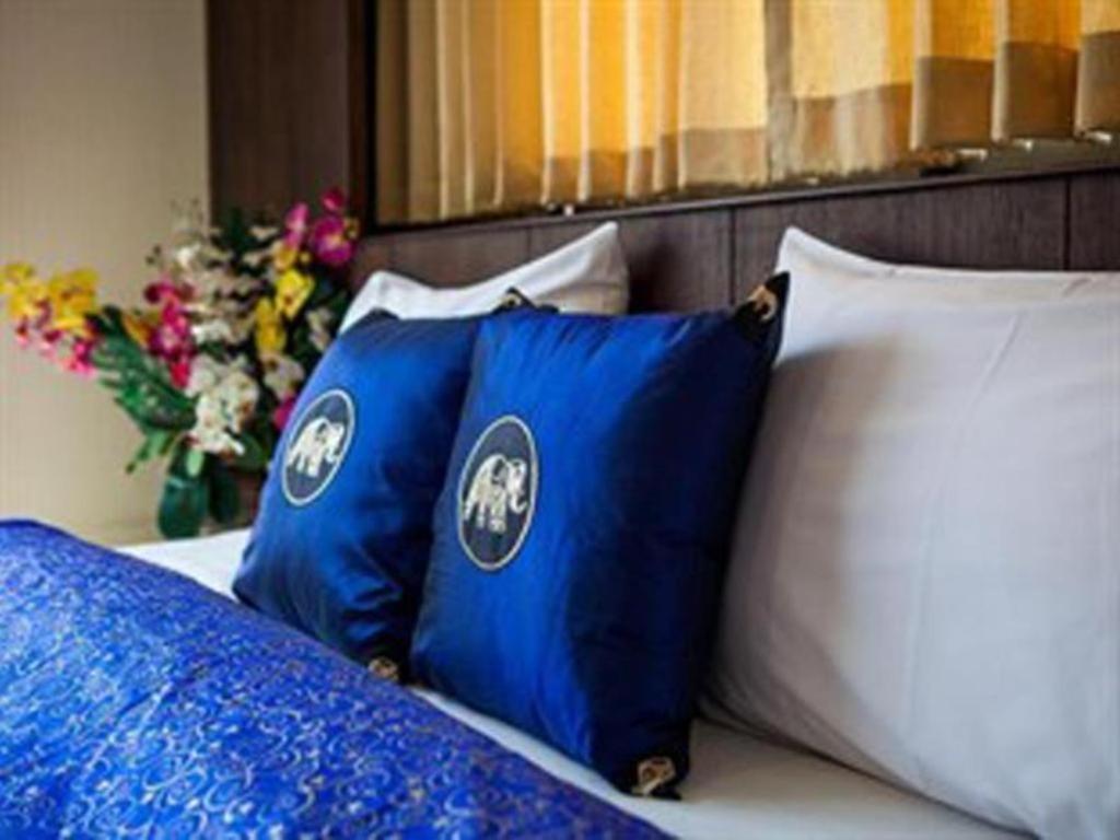 Triple Rund Place Hotel Patong Экстерьер фото