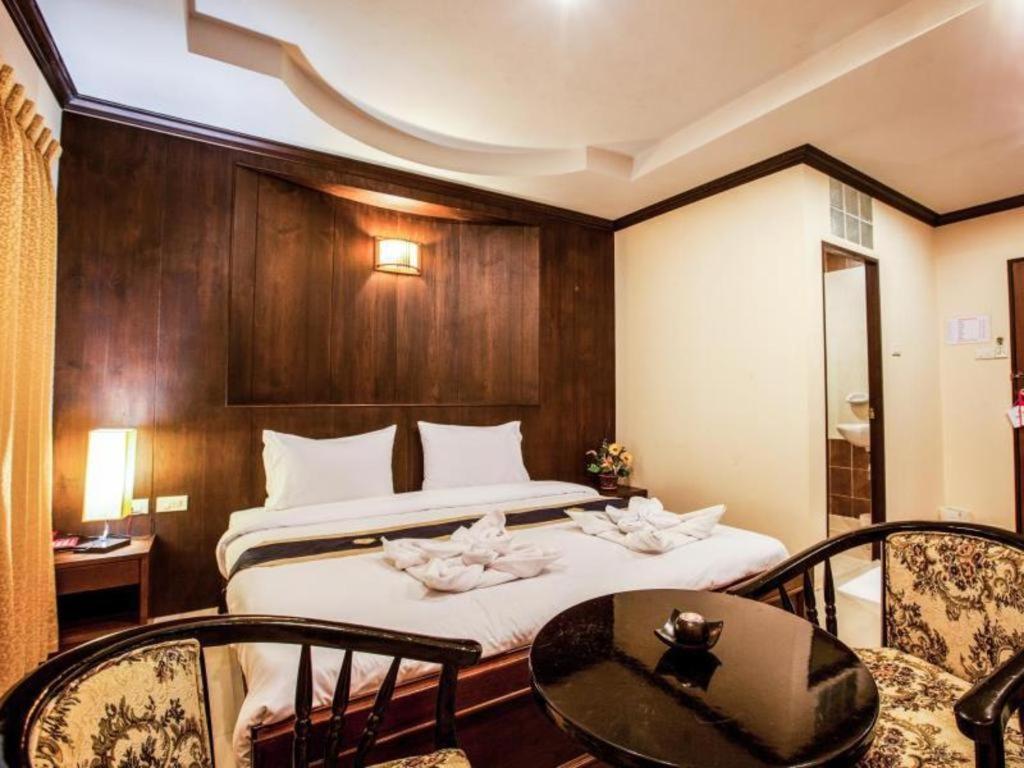 Triple Rund Place Hotel Patong Экстерьер фото