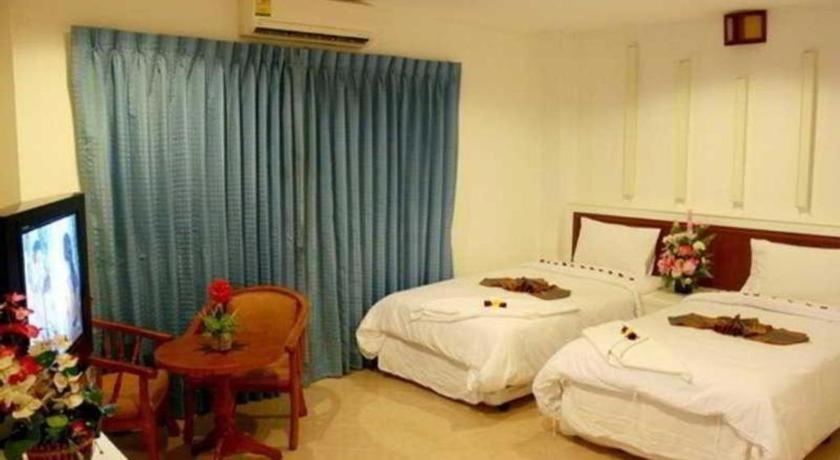 Triple Rund Place Hotel Patong Экстерьер фото