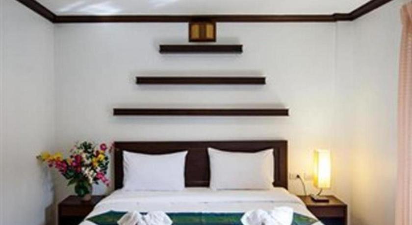 Triple Rund Place Hotel Patong Экстерьер фото