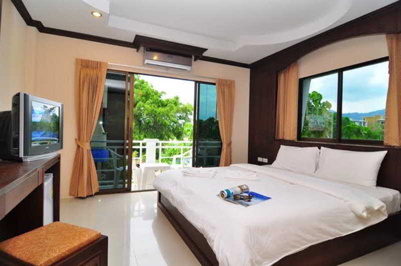 Triple Rund Place Hotel Patong Экстерьер фото